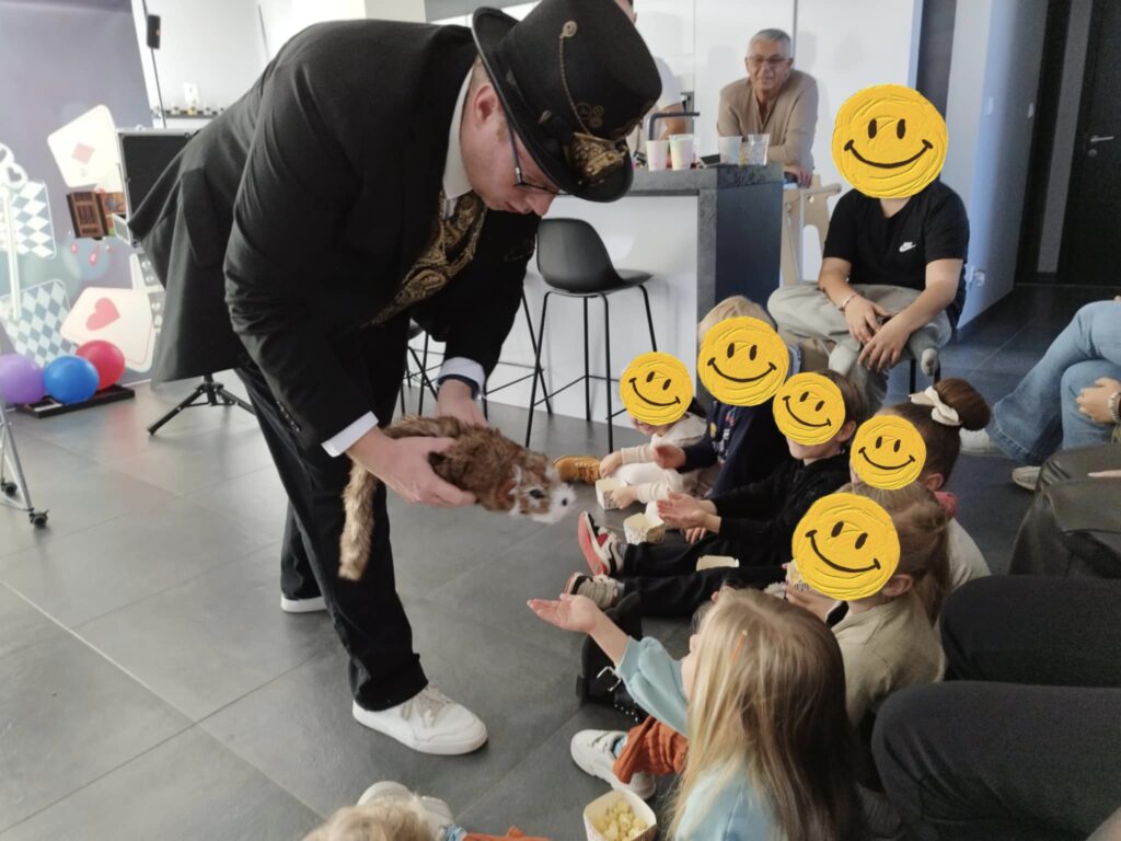 Spectacle de magie pour enfants en Wallonie Magicien pour enfants en spectacle en Wallonie – Les Bêtises du Professeur Machin